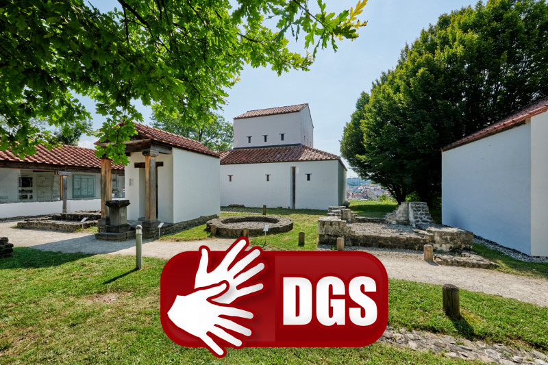 Gallorömischer Tempelbezirk im APC, drüber DGS-Logo