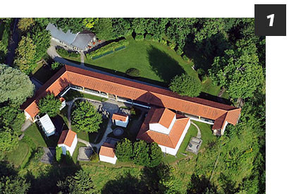 Luftaufnahme Tempelbezirk mit Umbau (Lageplanposition 1)