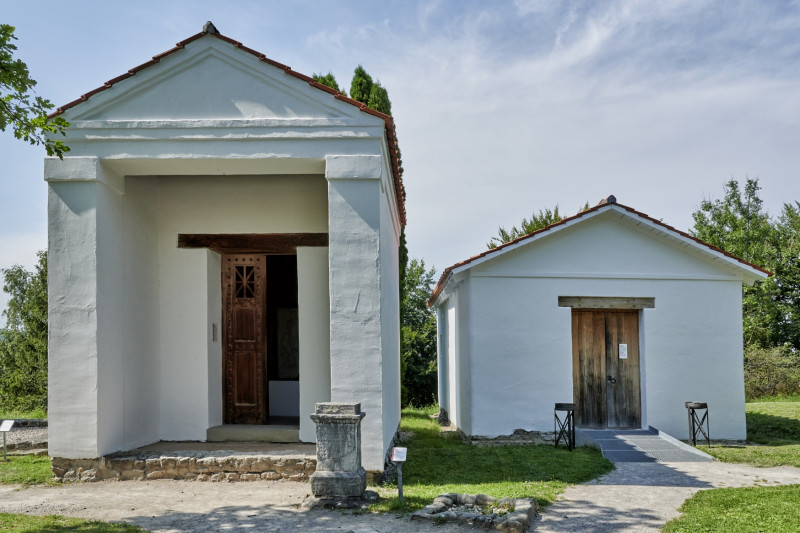Zwei Tempel im APC-Tempelbezirk