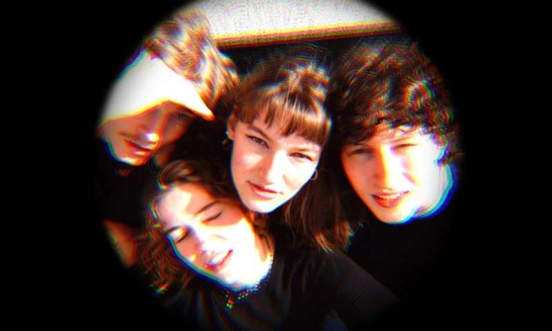Die Band verschwommen durch eine Linse betrachtet